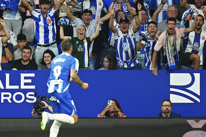 Ατλέτικο – Εσπανιόλ 1-1: Ηρωικοί Καταλανοί πήραν βαθμό με παίκτη λιγότερο στη Μαδρίτη
