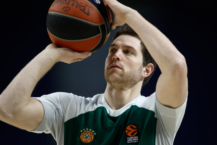 Ο Τζίμερ Φρεντέτ το γύρισε στο 3×3 κι έκανε θραύση με το “καλημέρα”