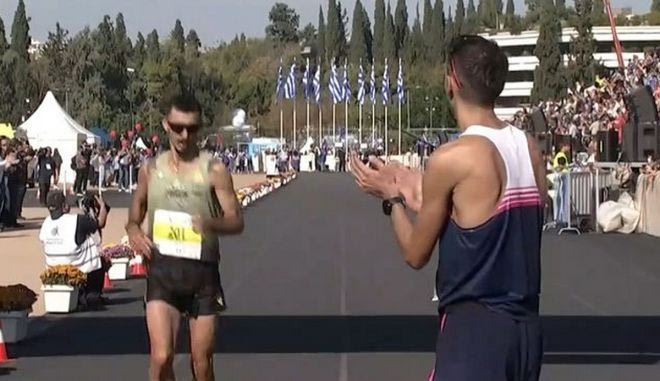 Φοβερό fair play από τον Πιτσώλη, χειροκρότησε τον Γκελαούζο στον τερματισμό