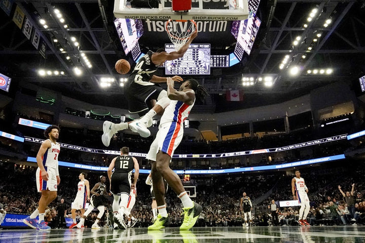 NBA Top 10: Ο Γιάννης Αντετοκούνμπο ξανά στις κορυφαίες φάσεις της βραδιάς
