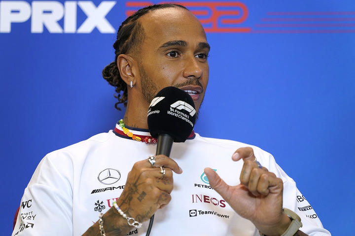 Formula 1: Το χειμώνα οι επαφές Χάμιλτον-Mercedes για το νέο τους συμβόλαιο