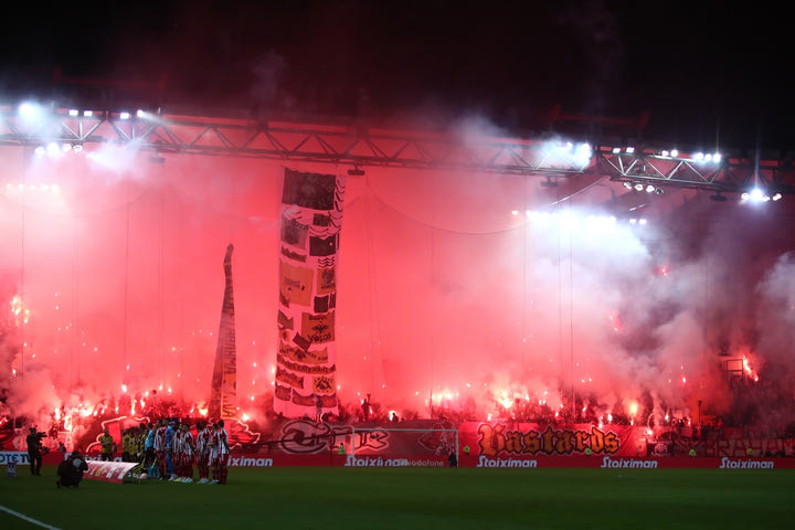 Super League: Πρόστιμο σε οκτώ ΠΑΕ, αναβλήθηκε για την Τρίτη η υπόθεση του Ολυμπιακού για το ματς με την ΑΕΚ