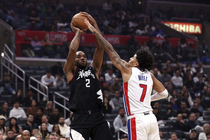 NBA: Δύσκολη νίκη των Κλίπερς με 96-91 επί των Πίστονς στην επιστροφή του Κουάι Λέοναρντ