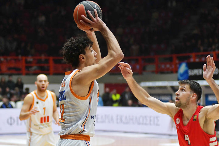 Προμηθέας: Ο Άγγελος Λάγιος έπαιξε στις 3 μ.μ. ματς Γ’ Εθνικής και τέσσερις ώρες μετά στο παιχνίδι με τον Ολυμπιακό