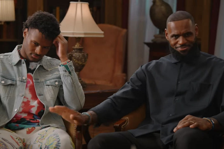 Ο Λεμπρόν Τζέιμς στο νέο χιουμοριστικό video για το God of War Ragnarok