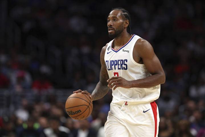 NBA, Λος Άντζελες Κλίπερς: Ο Καουάι Λέοναρντ θα παραμείνει στα “πιτς” για μερικές ακόμη μέρες