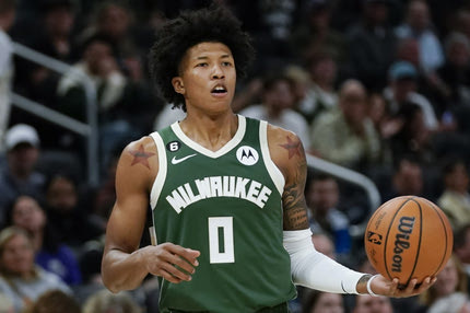 NBA: Ο ΜαρΤζόν Μπότσαμπ των Μπακς σημείωσε 83 πόντους σε αγώνα επίδειξης