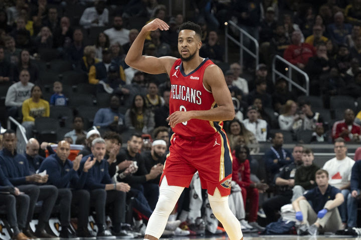 NBA: Ο ΜακΚόλουμ εκτέλεσε τους Γκρίζλις, νίκες για Νικς και Μπλέιζερς