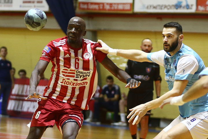 Handball Premier: Ο Ολυμπιακός πέρασε το εμπόδιο του Ιωνικού, άνετη νίκη για την ΑΕΚ