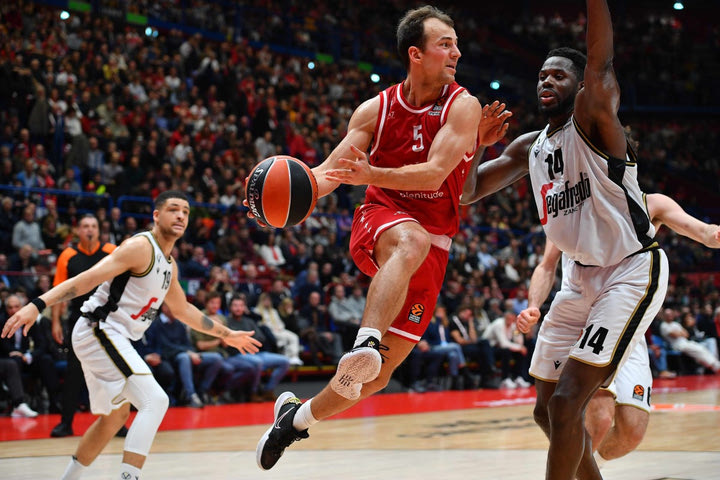 EuroLeague: Απανωτά χτυπήματα για την Αρμάνι, στα πιτς για 6 εβδομάδες ο Πάνγκος