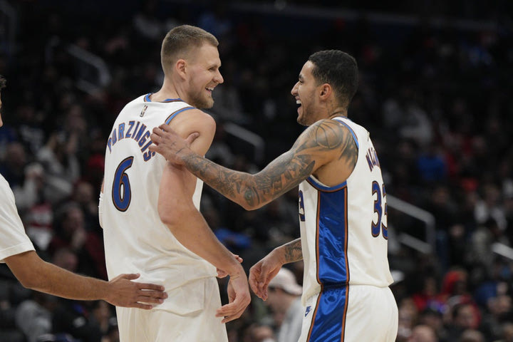 NBA: Βραδιά καριέρας από τον Πορζίνγκις, σταμάτησε στους 45 ο Ντουράντ