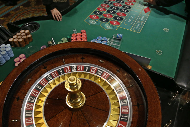 Πώς φτιάχνονται οι ρουλέτες: Η βιομηχανία πίσω από τα επίγεια καζίνο