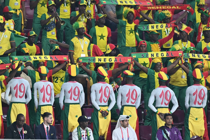 Μουντιάλ 2022: Η συγκινητική αφιέρωση των Σενεγαλέζων στον Πάπα Μπούμπα Ντιόπ που πέθανε σαν σήμερα