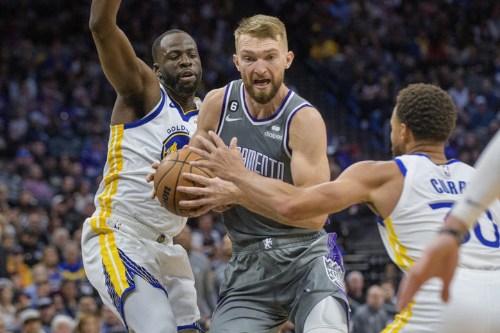 NBA, Κινγκς: Κάταγμα στον αντίχειρα ο Ντομάντας Σαμπόνις