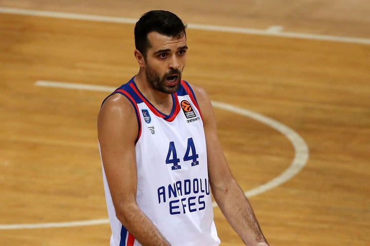 Αναντολού Εφές: Θα αποσύρει την φανέλα του Σιμόν στον αγώνα με τον Ολυμπιακό