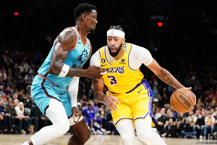 NBA, Σανς – Λέικερς 115-105: Ο Άντονι Ντέιβις δεν άντεξε στο Φοίνιξ