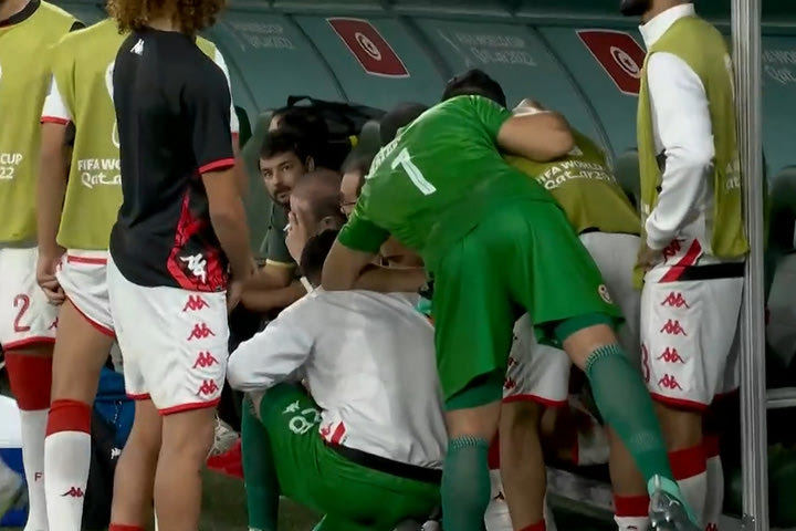 Μουντιάλ 2022, Τυνησία-Γαλλία: Οι παίκτες και οι Τυνήσιοι φίλαθλοι έβλεπαν με αγωνία στα κινητά τους το Αυστραλία-Δανία