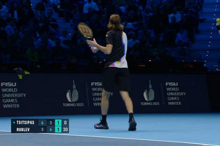 Τσίτσιπας – Ρούμπλεφ: Ο εκνευρισμός του Στέφανου στο 3ο σετ, πέταξε ένα μπαλάκι προς την πλευρά της ομάδας του