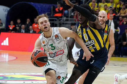 Φενέρμπαχτσε – Παναθηναϊκός: Οι 26 πόντοι του Καλάθη και η “άγνωστη” πεντάδα που εξέθεσε τα προβλήματα των “πράσινων”