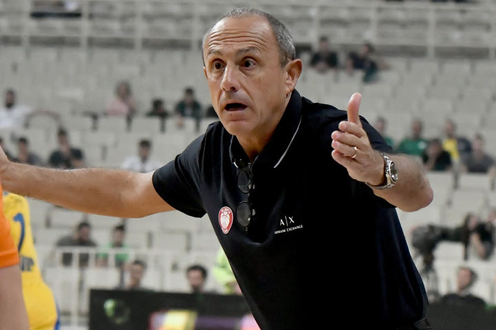 Ο Έτορε Μεσίνα μίλησε για το μέλλον του μετά από το 0-6 της Αρμάνι στο Μιλάνο