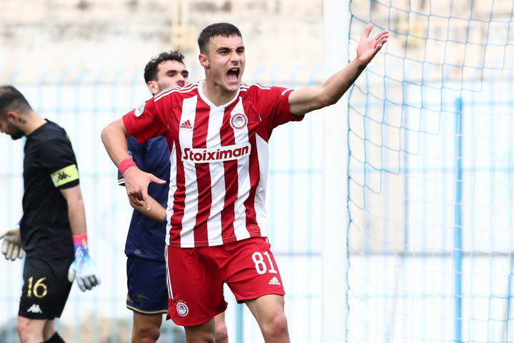 Athens Kallithea – Ολυμπιακός Β’: Οριστική διακοπή του αγώνα, αποχώρησαν οι ερυθρόλευκοι διαμαρτυρόμενοι για τη διαιτησία