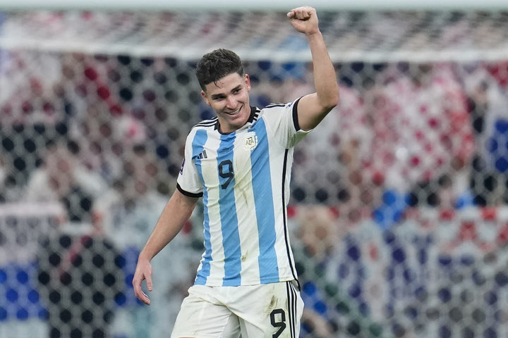 Μουντιάλ 2022, Αργεντινή: Ο Άλβαρες συνθέτει ονειρικό δίδυμο με τον Μέσι και θύμισε τον… Πελέ