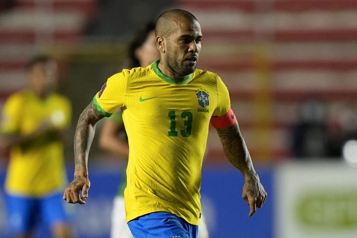 Μουντιάλ 2022, Καμερούν – Βραζιλία: Με 39χρονο Άλβες και αλλαγές η ενδεκάδα της Σελεσάο, βασικός ο Κούντε