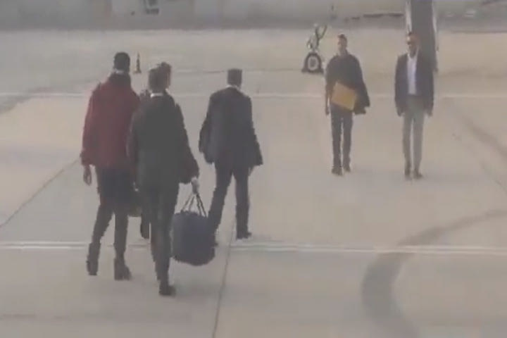 Η στιγμή της αποφυλάκισης της Γκράινερ θυμίζει κατασκοπευτική ταινία