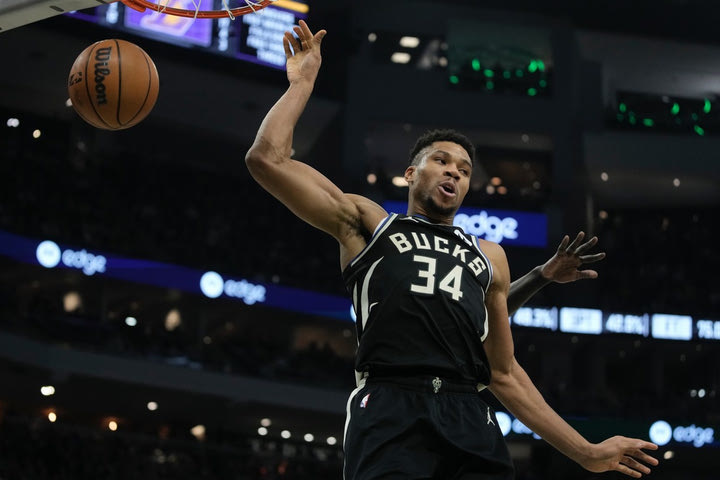 NBA: Με μισό ρόστερ απόψε οι Μιλγουόκι Μπακς στη Σάρλοτ
