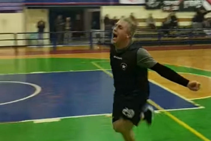 Παίκτης της Υπεροχής Εξαρχείων έγινε ο 1ος αθλητής ΑΜΕΑ που σημείωσε τρίποντο σε αγώνα ΕΣΚΑ