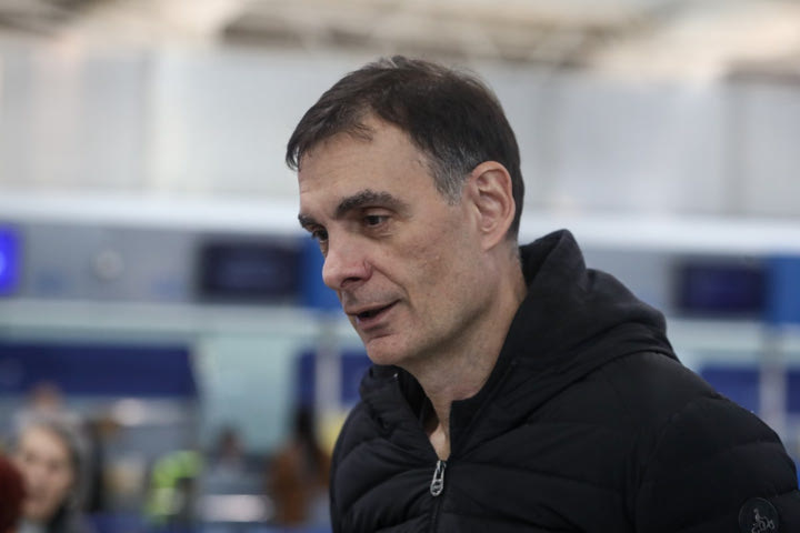 Μπαρτζώκας: “Οι παίκτες πρέπει να είναι επαγγελματίες και στη νοοτροπία, όχι μόνο στις απολαβές”