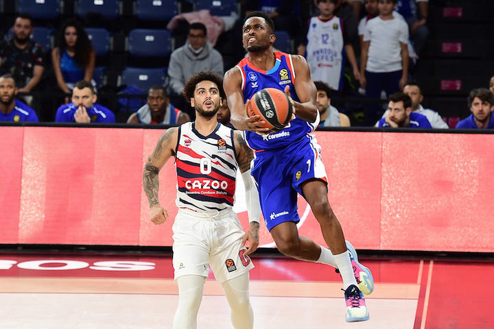 Αναντολού Εφές – Μπασκόνια 78-83: Τεράστιο διπλό των Βάσκων στην Κωνσταντινούπολη