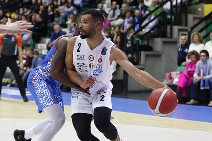 Η Αρμάνι ξέσπασε στη Σάσαρι πριν από τον Παναθηναϊκό