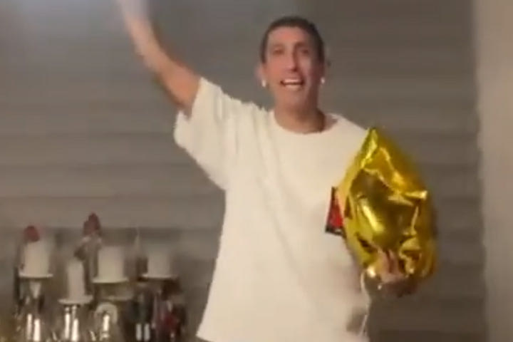 Μουντιάλ 2022, Αργεντινή: Ο Ντι Μαρία ρούφηξε ήλιον από μπαλόνι και τραγούδησε το “Muchachos”