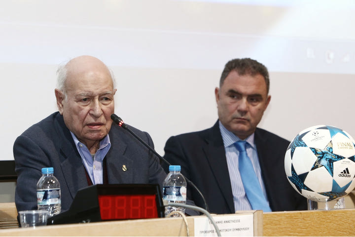 Γιάννης Διακογιάννης: Συγκινημένος ο Χρήστος Σωτηρακόπουλος τον αποχαιρέτησε στον αέρα της ΕΡΤ