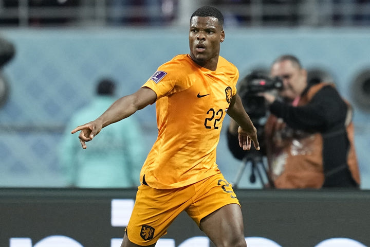 Ντούμφρις – Μπλιντ, οι δύο φουλ μπακ της Ολλανδίας διέλυσαν την άμυνα των ΗΠΑ