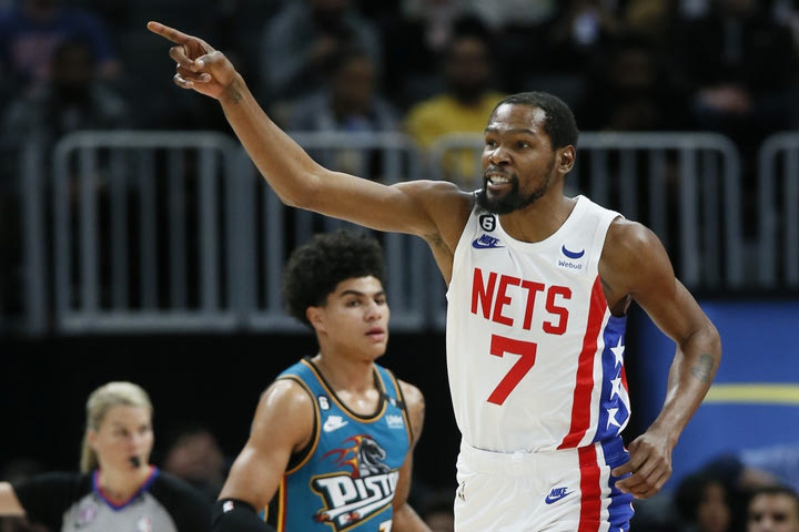 NBA: Το καυτό δίδυμο Ντουράντ – Ίρβινγκ σκότωσε τους μαχητικούς Πίστονς με 81 πόντους