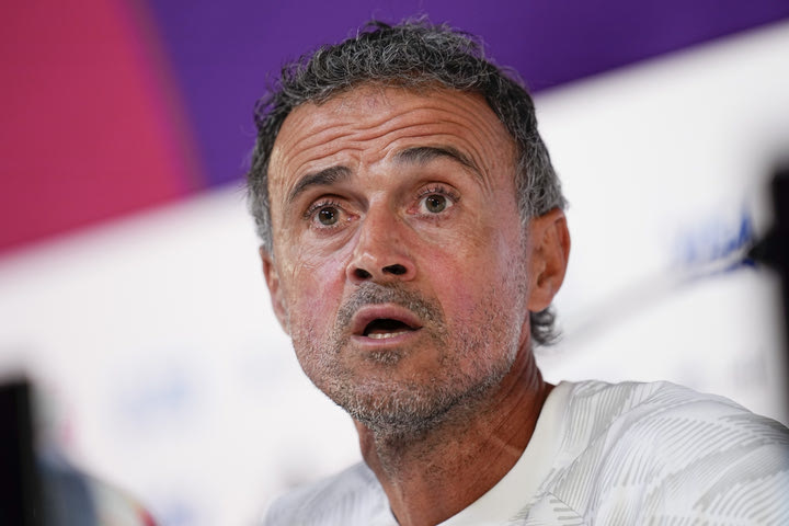 Μουντιάλ 2022, Ενρίκε: “Λυπάμαι που δεν μπόρεσα να βοηθήσω περισσότερο, αυτό που χρειάζεται η ομάδα είναι στήριξη”