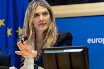 Σακούλες με χρήματα βρέθηκαν στο σπίτι της Εύας Καϊλή, στο επίκεντρο των ερευνών το Μουντιάλ του Κατάρ