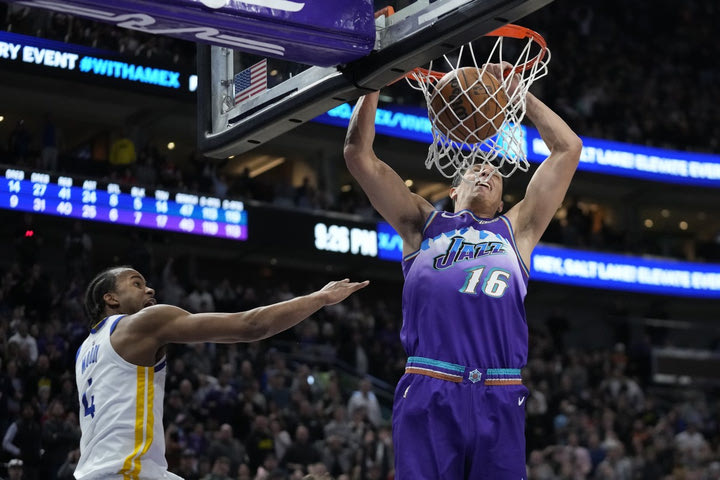 NBA: Οι Τζαζ λύγισαν τους Γουόριορς με 124-123 με κάρφωμα του Φοντέκιο και απίθανη ανατροπή στα τελευταία δευτερόλεπτα