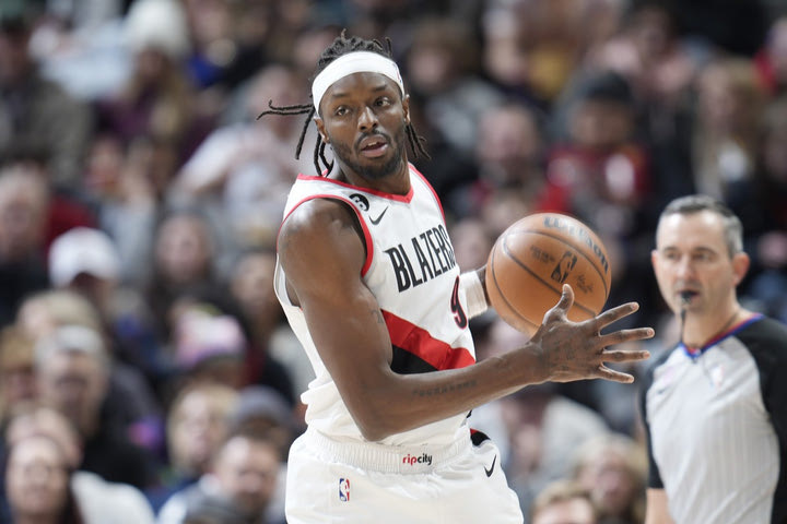 NBA: Οι Μπλέιζερς πήραν τη νίκη με 125-103 επί των Πέλικανς με ηγετικό δίδυμο Γκραντ – Σίμονς