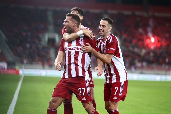 Ολυμπιακός – Νότιγχαμ Φόρεστ 1-0: Φιλική νίκη με γκολ Κασάμι πριν από την επιστροφή στις υποχρεώσεις