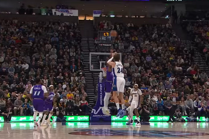 NBA: Ο Κίσπερτ έπαθε… Κάρι, ευστόχησε σε buzzer-beater από το κέντρο και βρέθηκε στην κορυφή του Top-5