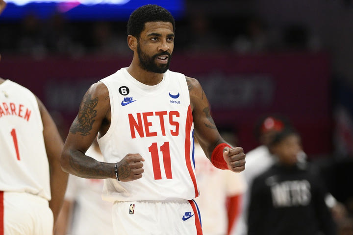 NBA: Στους Μάβερικς ο Ίρβινγκ, συμπαίκτης με τον Ντόντσιτς