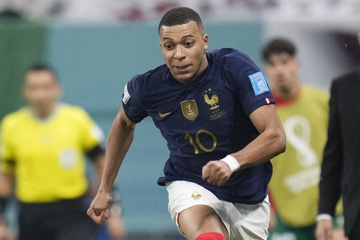 Μουντιάλ 2022, Γαλλία: Ο Εμπαπέ ήταν άνεμος, ο Γκριεζμάν έπαιζε ξύλο και οι μπλε έχουν ραντεβού με την ιστορία