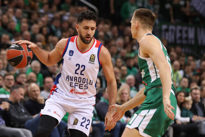 Ζάλγκιρις – Εφές 60-86: Η πρωταθλήτρια άλωσε τη Zalgirio Arena με 17 τρίποντα και πέτυχε 5η σερί νίκη