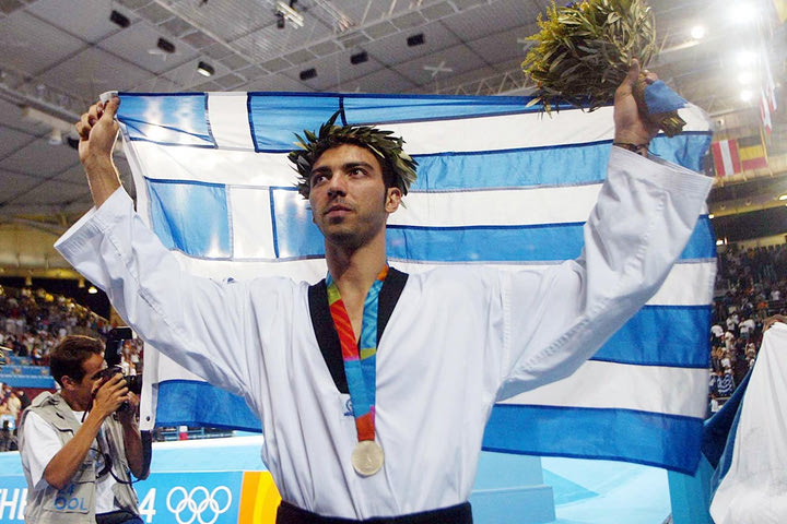 Ο κόσμος δεν την παλεύει χωρίς Αλέξανδρους