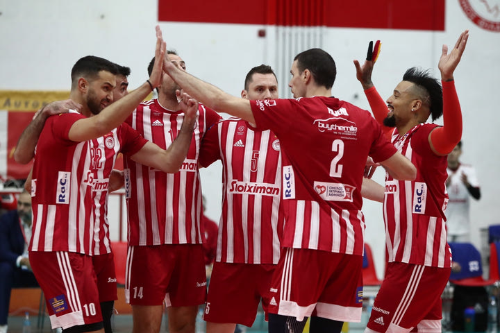 Φοίνικας – Ολυμπιακός 2-3: Έφυγαν με το διπλό από τη Σύρο οι ερυθρόλευκοι
