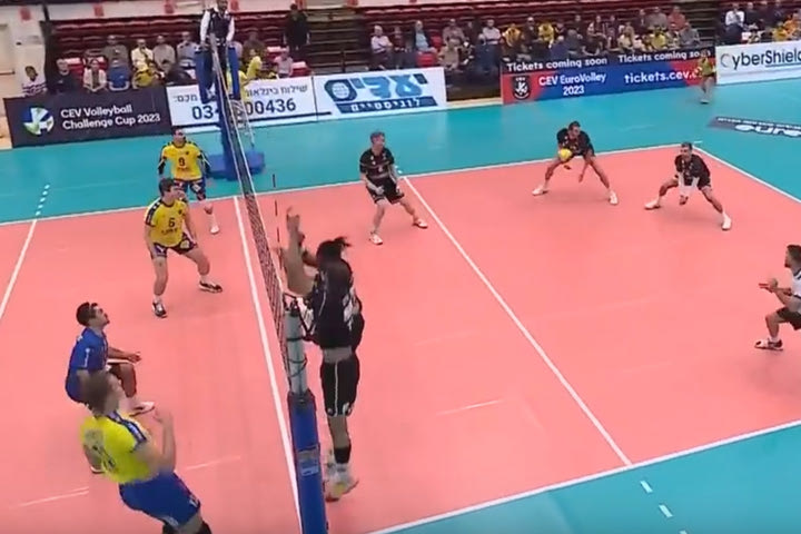 Μακάμπι – ΠΑΟΚ: Ήττα με 3-1 σετ στο πρώτο ματς για τους 16 του Challenge Cup, με έντονα παράπονα για τη διαιτησία