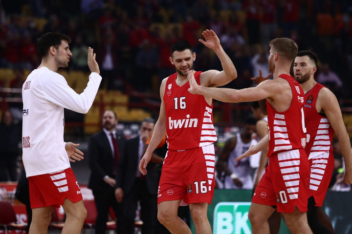 Αθλητικές μεταδόσεις: Ο Ολυμπιακός περιμένει τον Ερυθρό Αστέρα, πού θα δείτε το παιχνίδι
